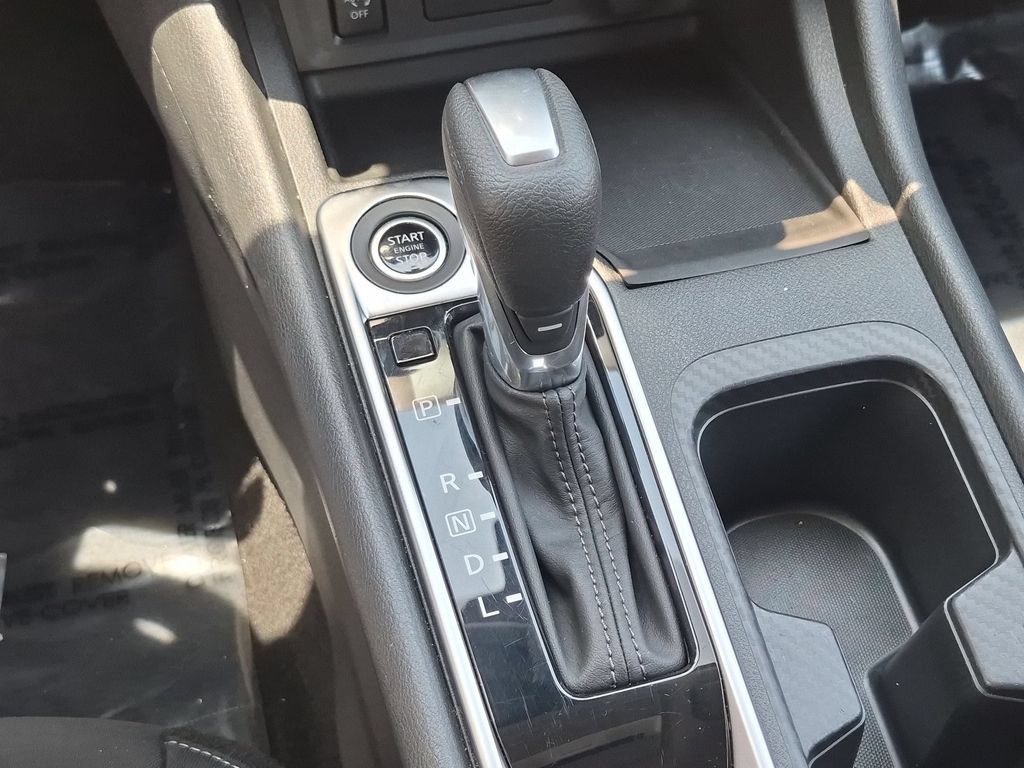 Used 2025 Nissan Sentra SV FWD image 19