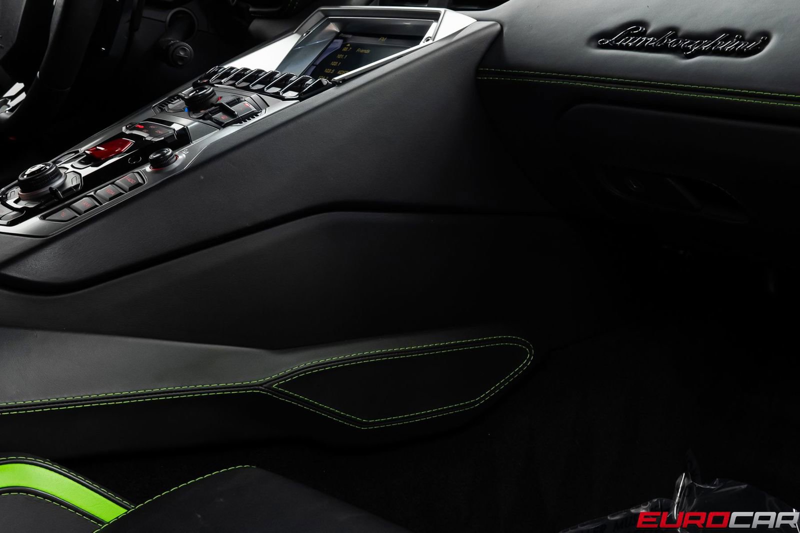 Used 2018 Lamborghini Aventador S image 37