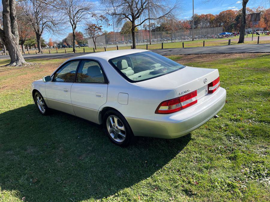 Used 2001 Lexus ES 330 image 4