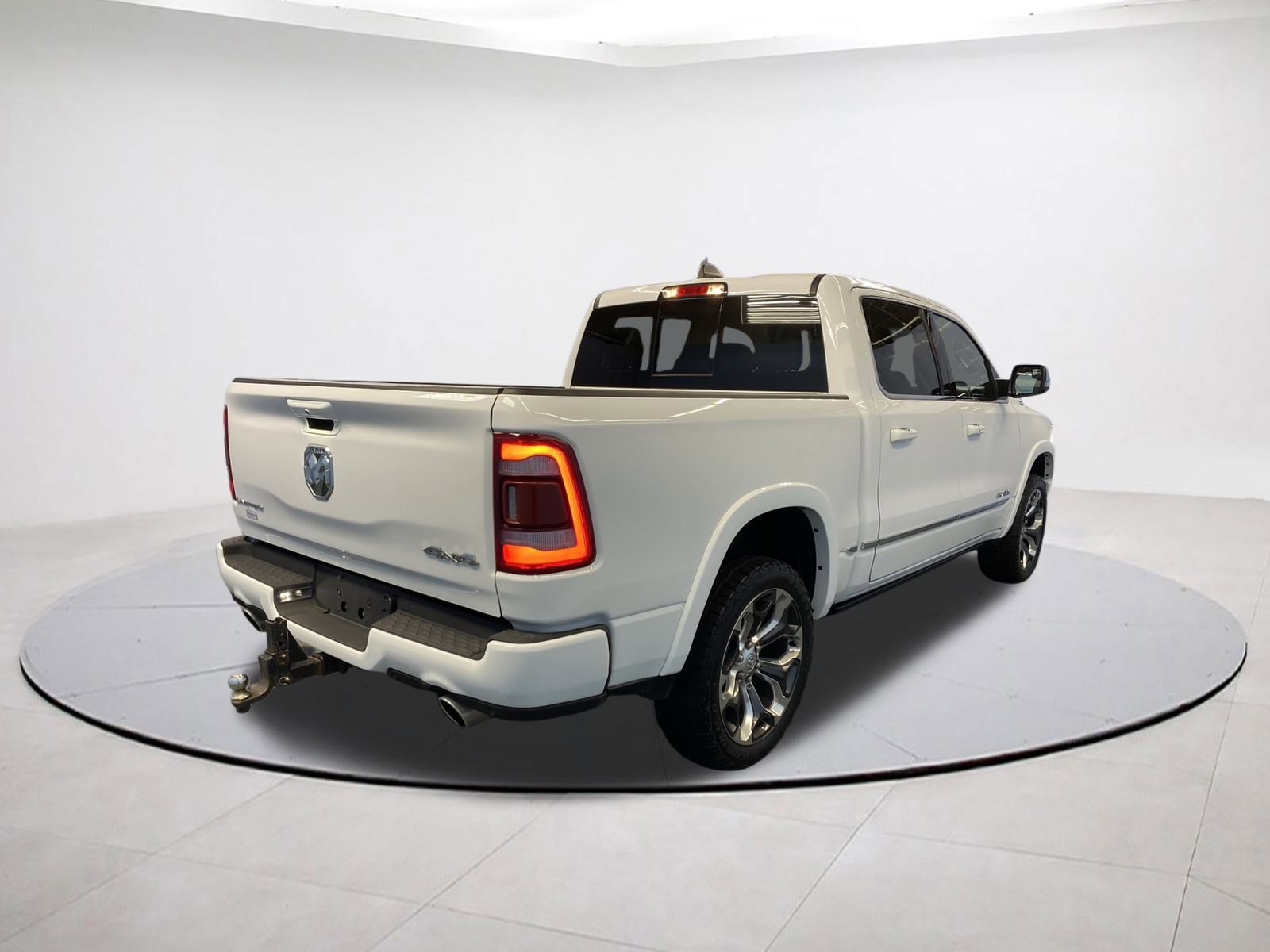 Certified 2023 RAM 1500 Limited w/ Body Color Bumper Group image 7