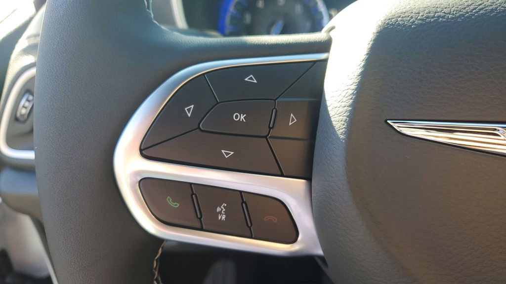 New 2026 Chrysler Pacifica Select image 27