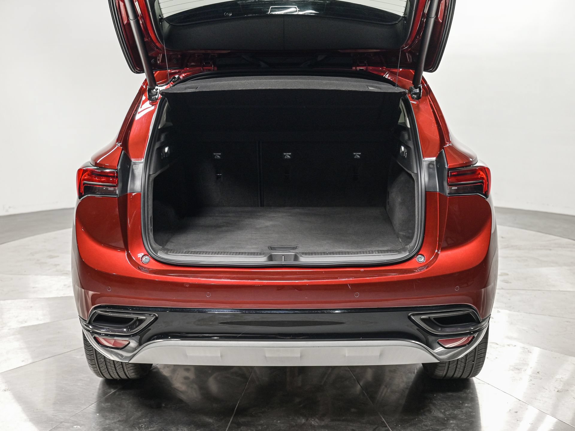Used 2023 Buick Envision Essence w/ Sport Touring Package AWD/4WD image 6