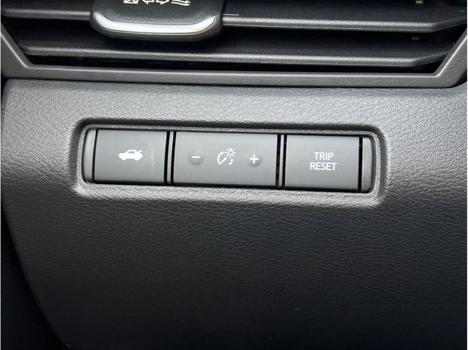 Used 2025 Nissan Altima 2.5 S FWD image 15