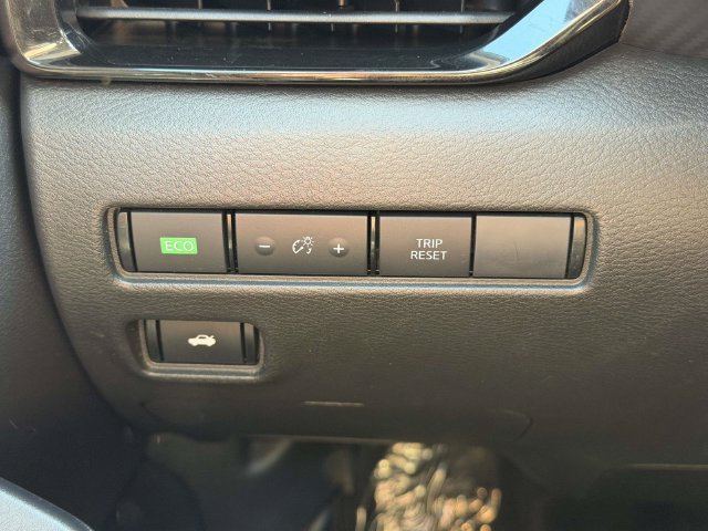 Used 2024 Nissan Sentra SV FWD image 25