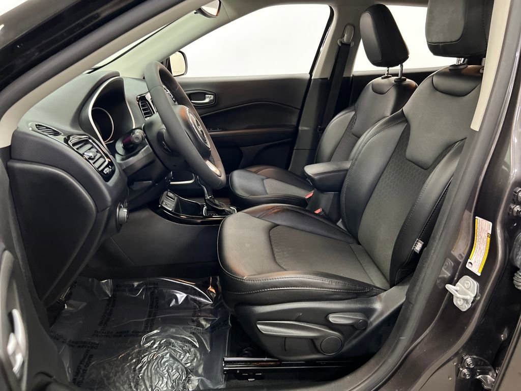 Used 2021 Jeep Compass Latitude image 10