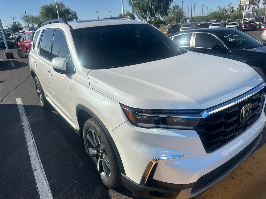 Certified 2025 Honda Pilot Elite image 3