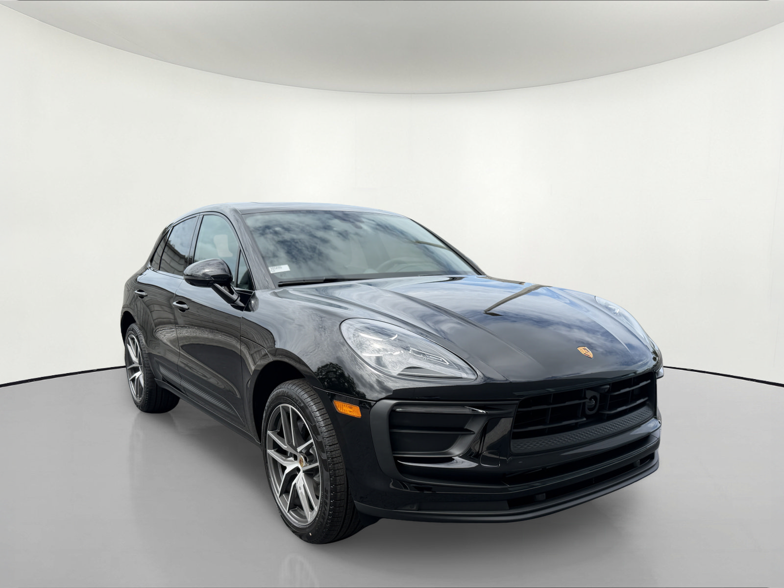 New 2026 Porsche Macan AWD/4WD image 8