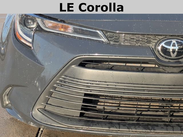 Used 2023 Toyota Corolla LE image 3