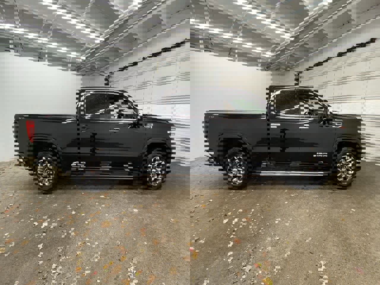 Used 2023 GMC Sierra 1500 SLT w/ SLT Premium Package image 7