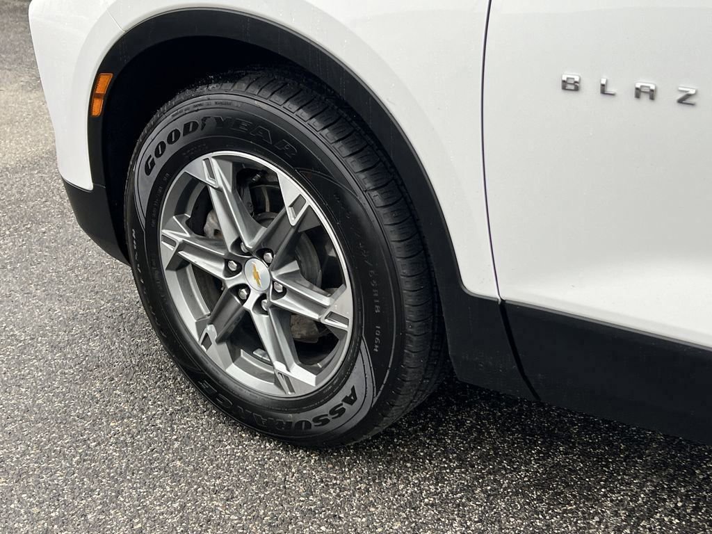 Used 2024 Chevrolet Blazer LT w/ Sound & Technology Package image 24