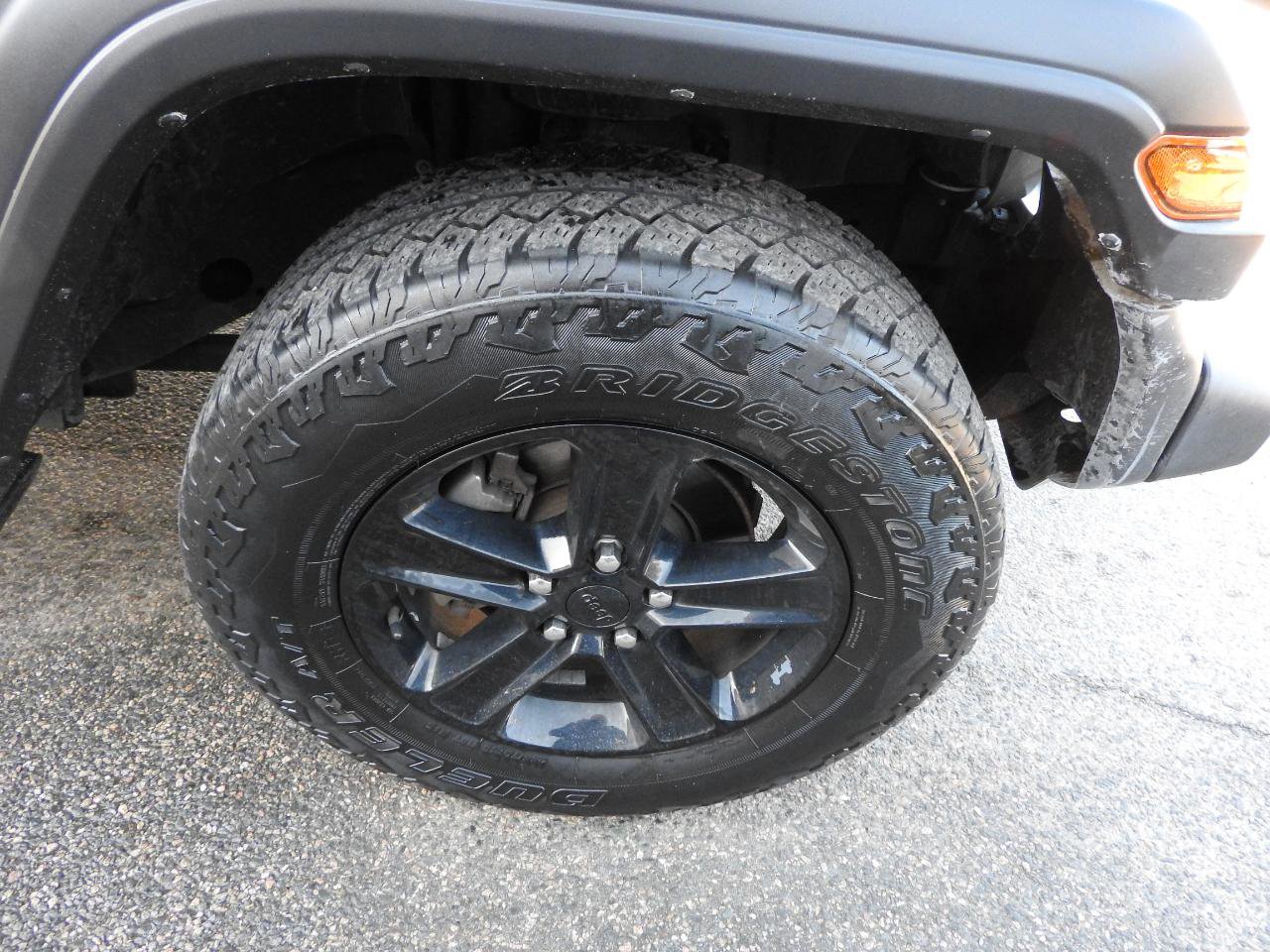 Used 2020 Jeep Wrangler Unlimited Sport image 13