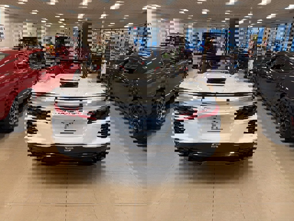 Used 2025 Chevrolet Corvette Stingray Premium Conv w/ Z51 Performance Package image 5