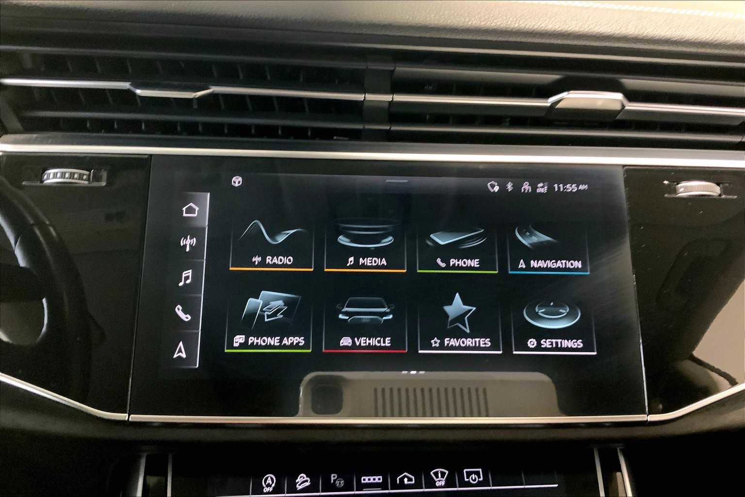 Used 2023 Audi Q8 Prestige image 35