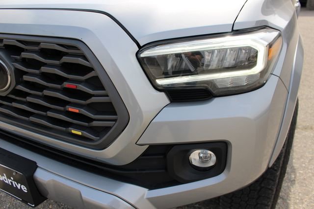 Used 2020 Toyota Tacoma TRD Sport w/ TRD Premium Sport Package image 5