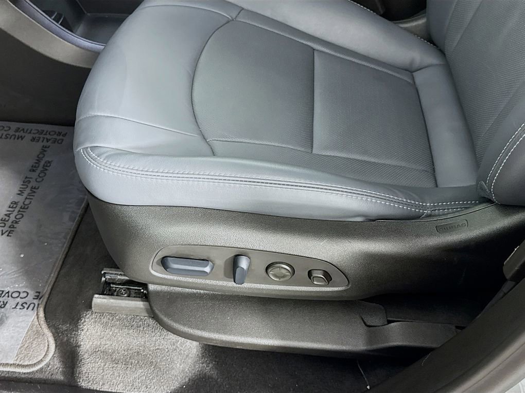 Used 2024 Buick Enclave Premium image 24