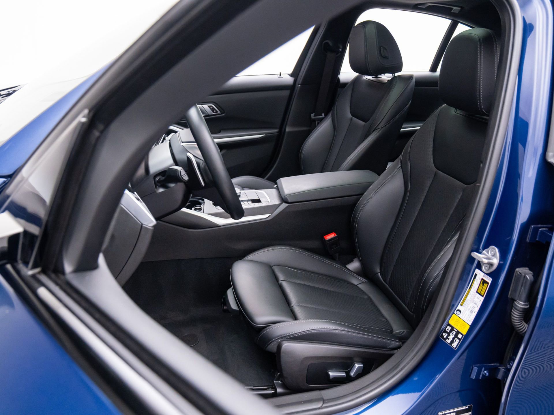 Certified 2023 BMW 330i xDrive Sedan image 16