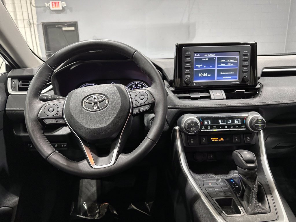 Used 2021 Toyota RAV4 XLE w/ Convenience Package AWD/4WD image 9