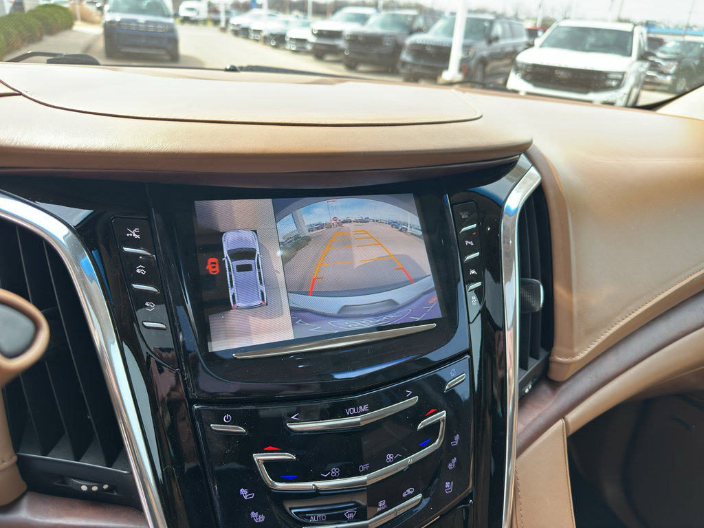 Used 2016 Cadillac Escalade Platinum image 21