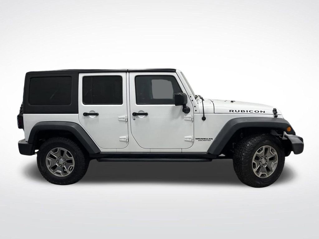 Used 2016 Jeep Wrangler Unlimited Rubicon image 2