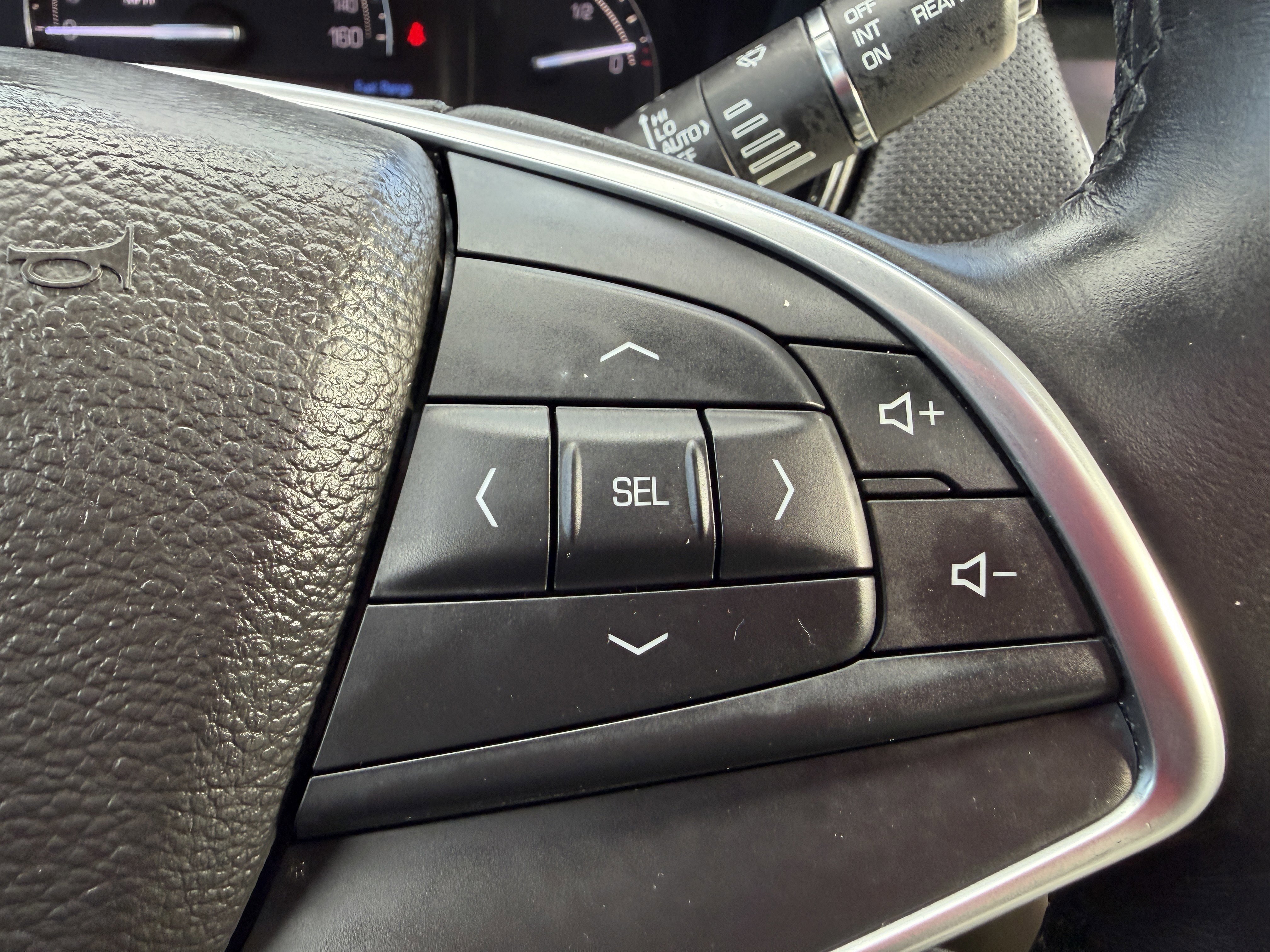 Used 2017 Cadillac XT5 Luxury w/ Driver Awareness Package image 33