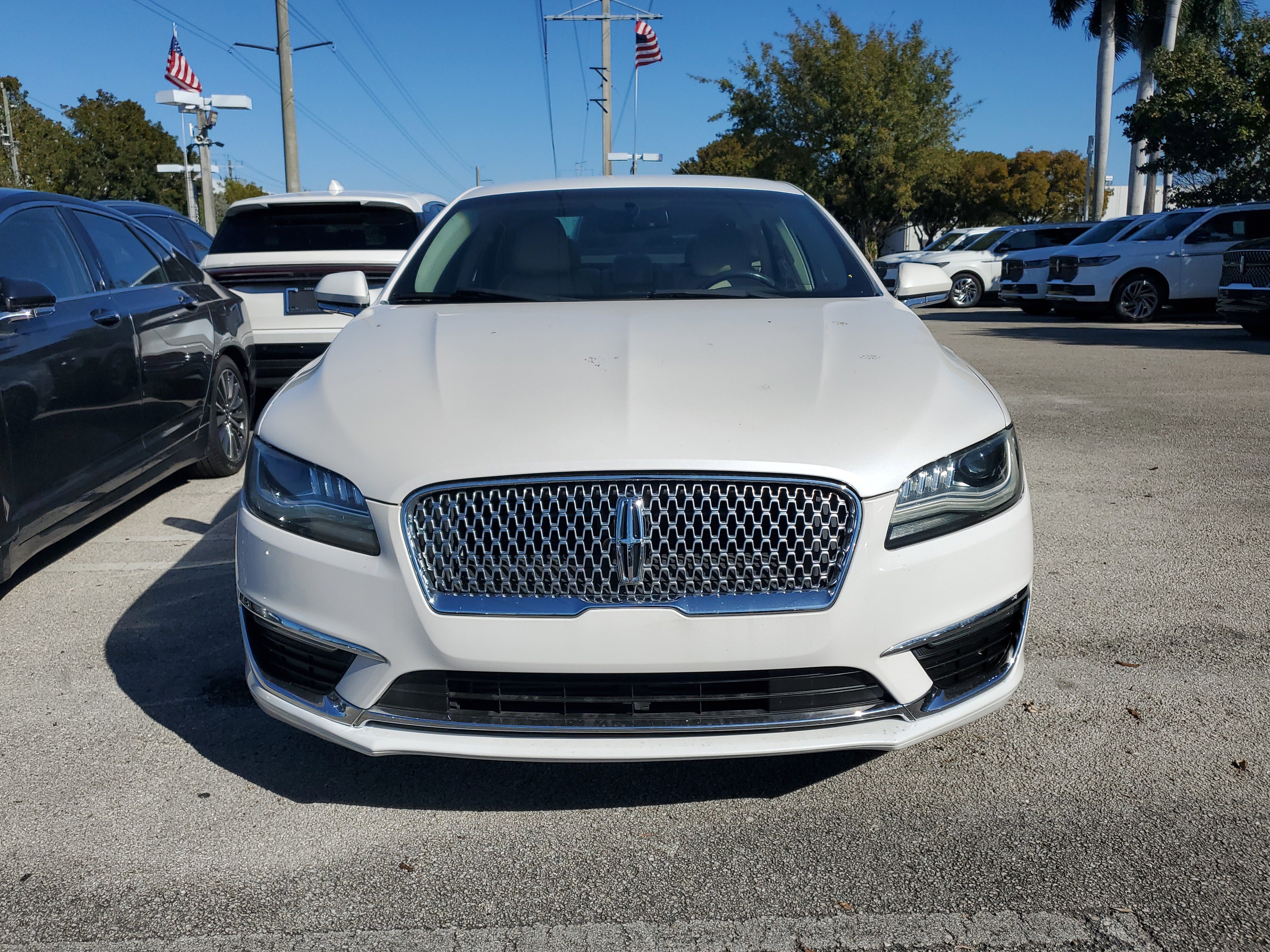 Used 2017 Lincoln MKZ Premiere image 2