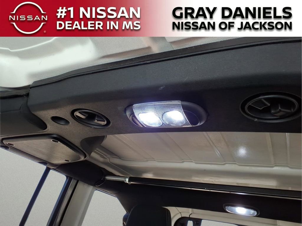 Used 2018 Jeep Wrangler Unlimited Sahara w/ Connectivity Group image 13