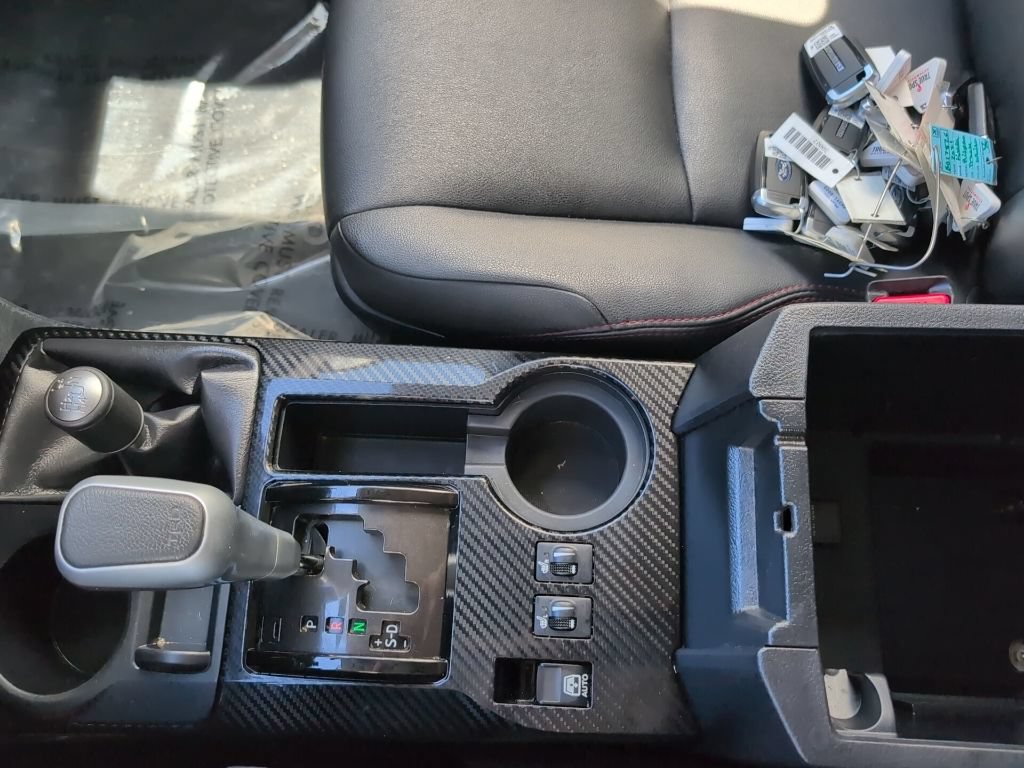 Used 2019 Toyota 4Runner TRD Off-Road Premium AWD/4WD image 21
