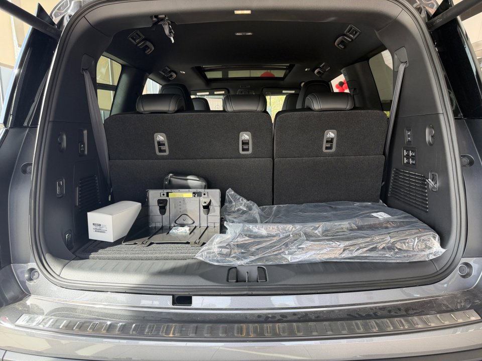 New 2026 Nissan Armada PRO-4X image 15