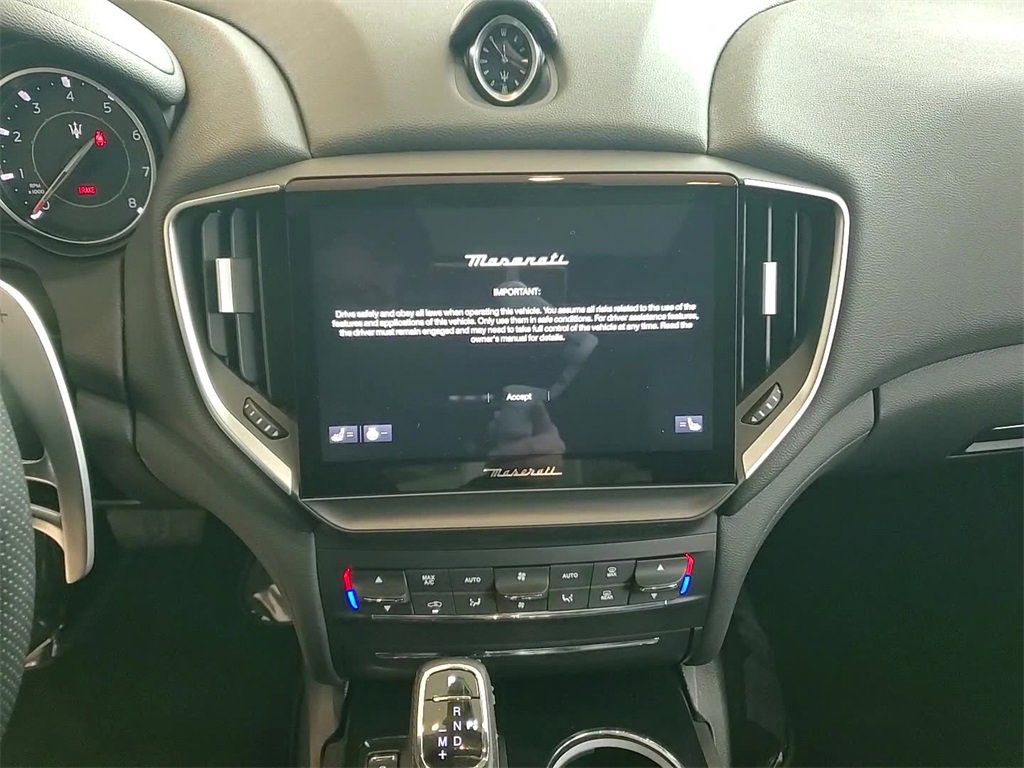 Used 2022 Maserati Ghibli Modena Q4 image 13