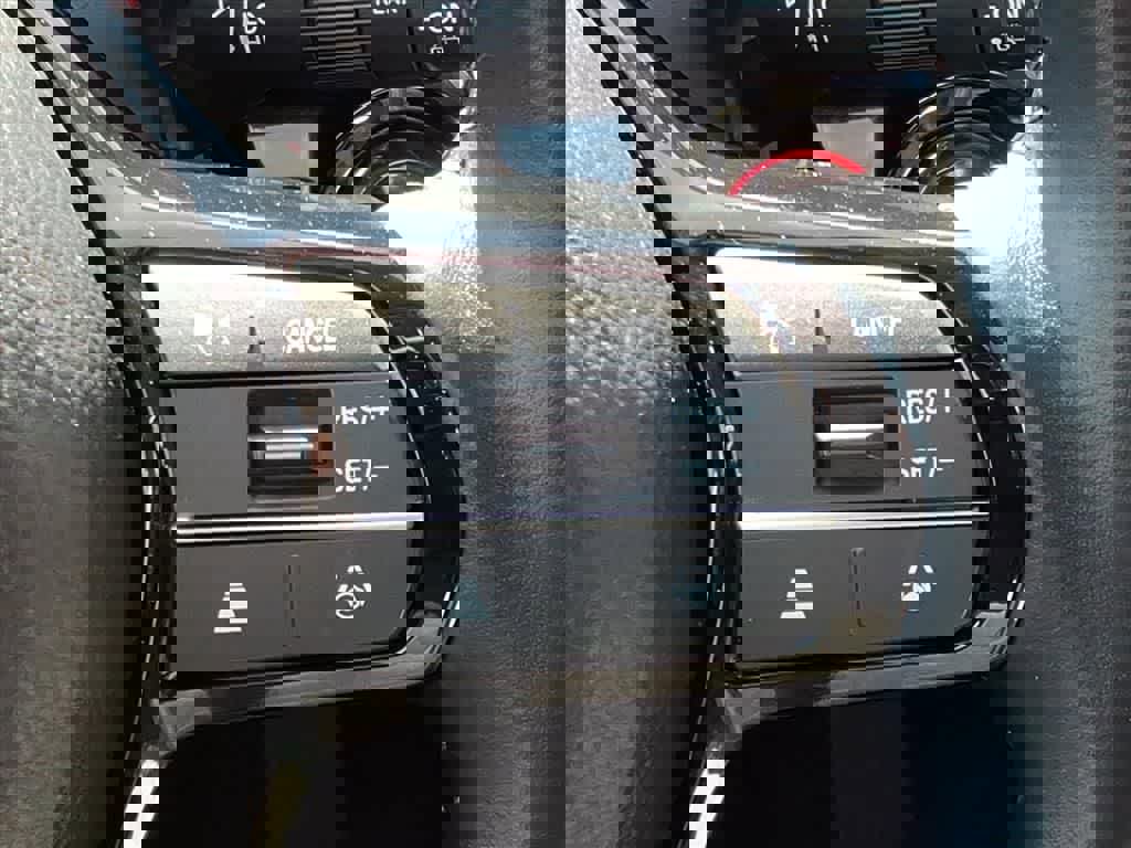 Used 2025 Honda CR-V EX-L image 18