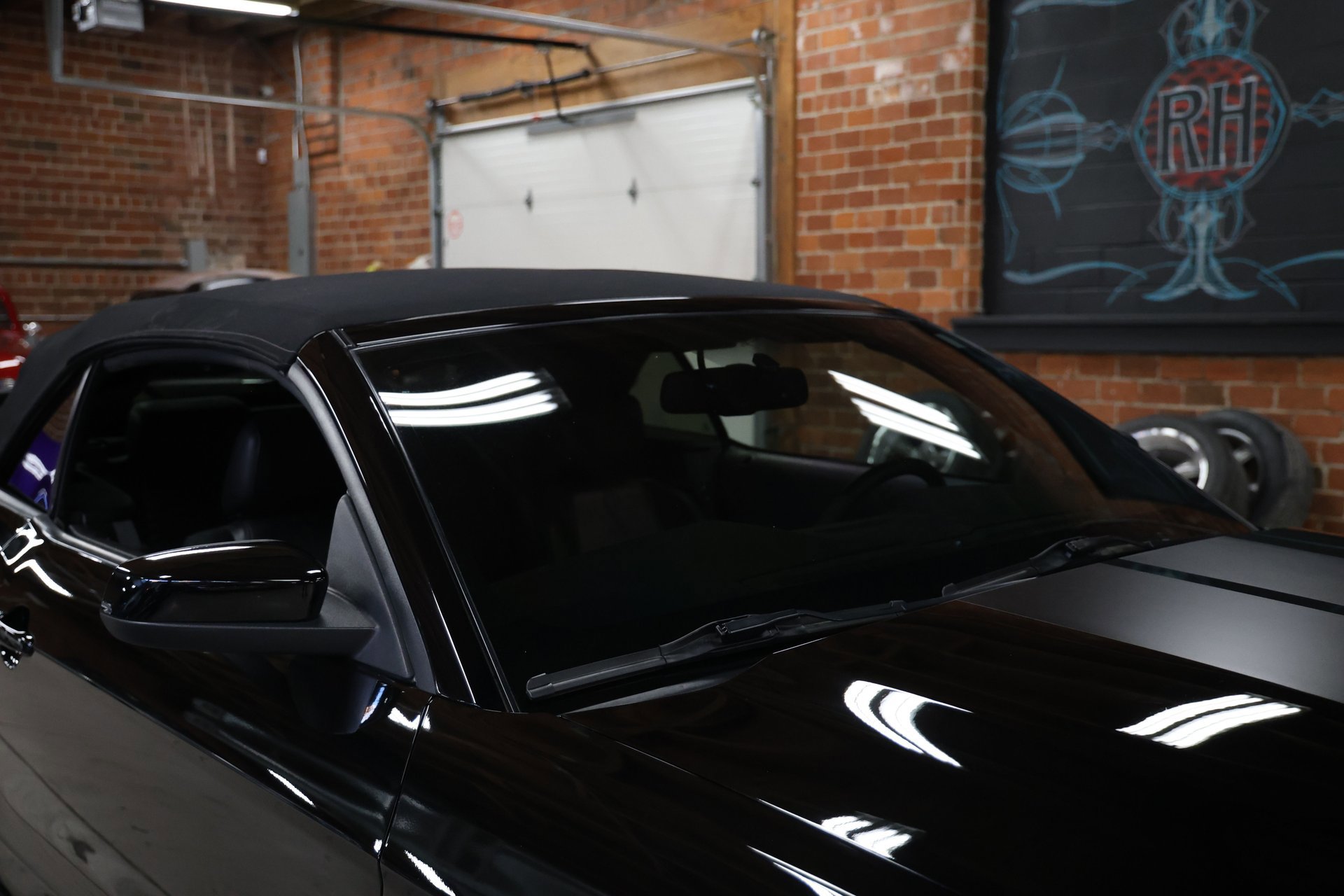 Used 2010 Ford Mustang Shelby GT500 image 25