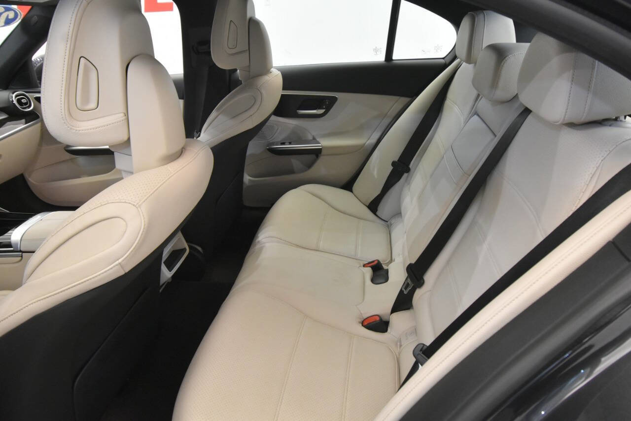 Used 2023 Mercedes-Benz C 300 4MATIC Sedan image 16