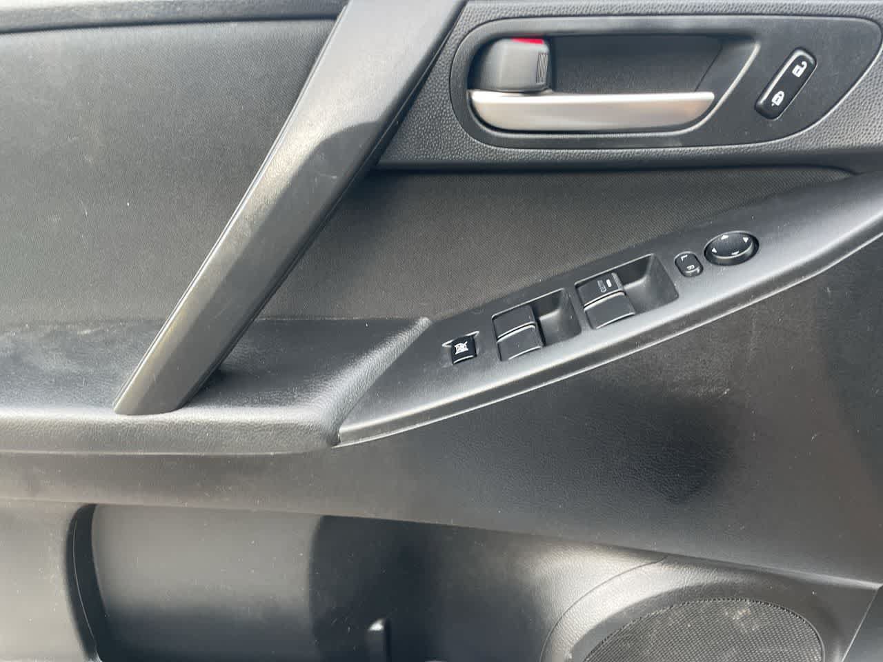 Used 2012 MAZDA MAZDA3 i Touring FWD image 34