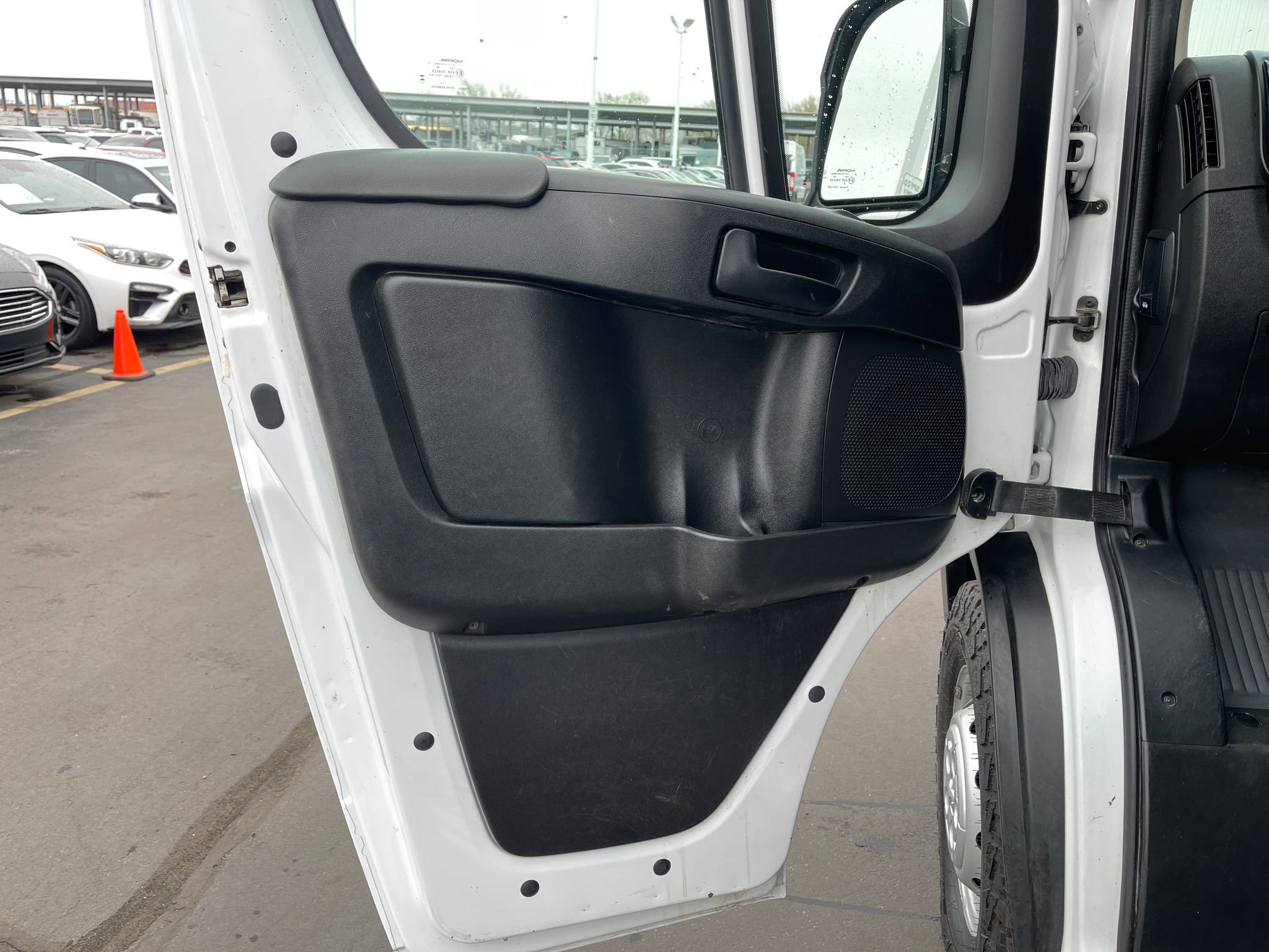 Used 2023 RAM ProMaster 2500 FWD image 12