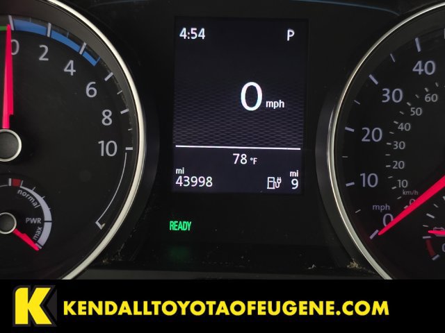 Used 2016 Volkswagen e-Golf SE w/ DC Fast Charging Package FWD image 15