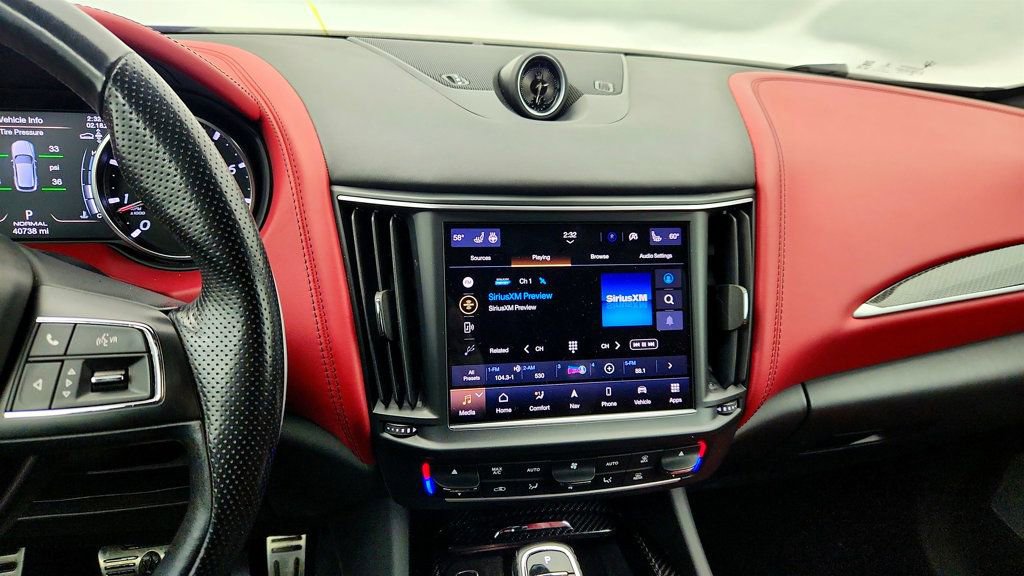 Used 2022 Maserati Levante Trofeo image 18