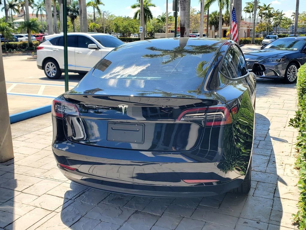 Used 2022 Tesla Model 3 image 7