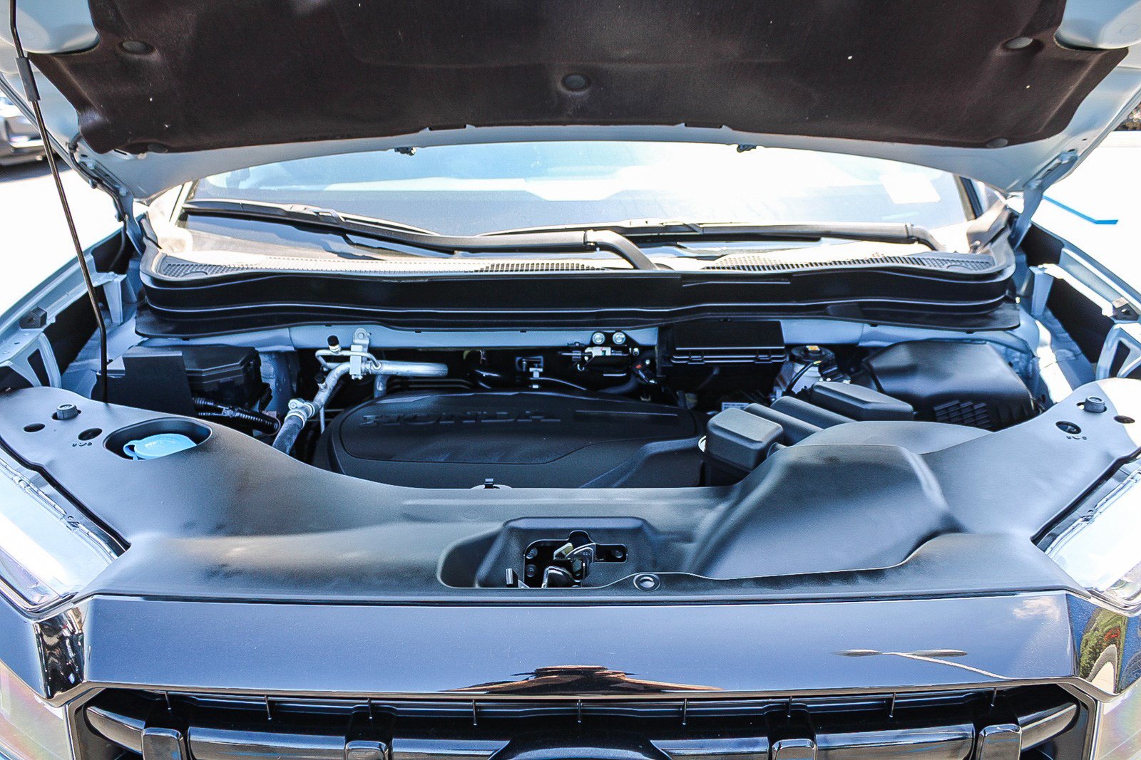 Certified 2025 Honda Ridgeline Black Edition image 28