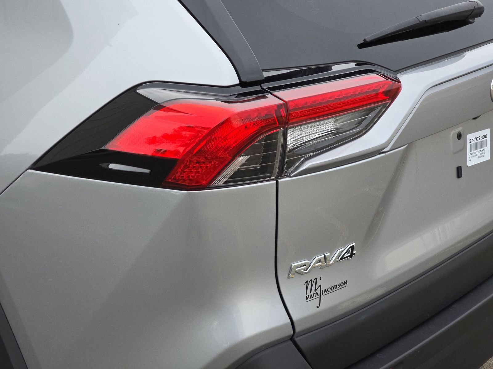 Used 2024 Toyota RAV4 XLE image 40