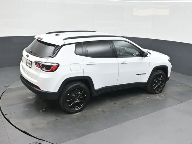 New 2026 Jeep Compass Latitude image 29