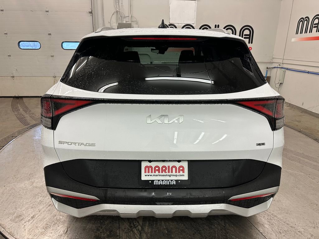 Used 2025 Kia Sportage EX image 16