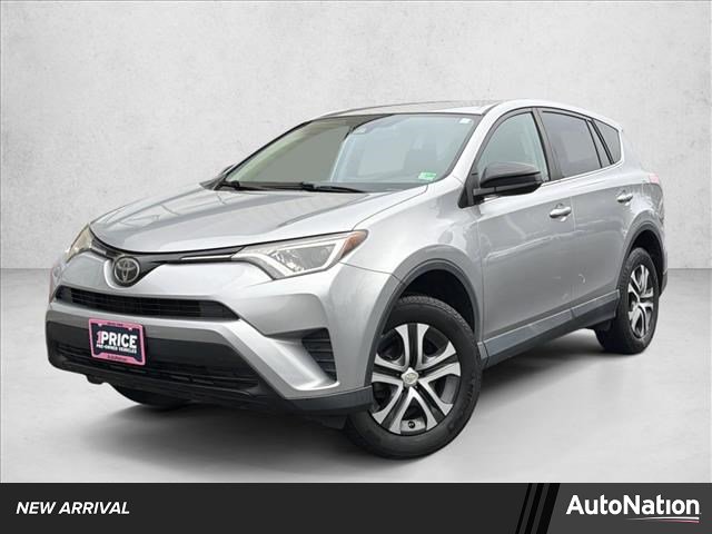 Used 2017 Toyota RAV4 LE image 1