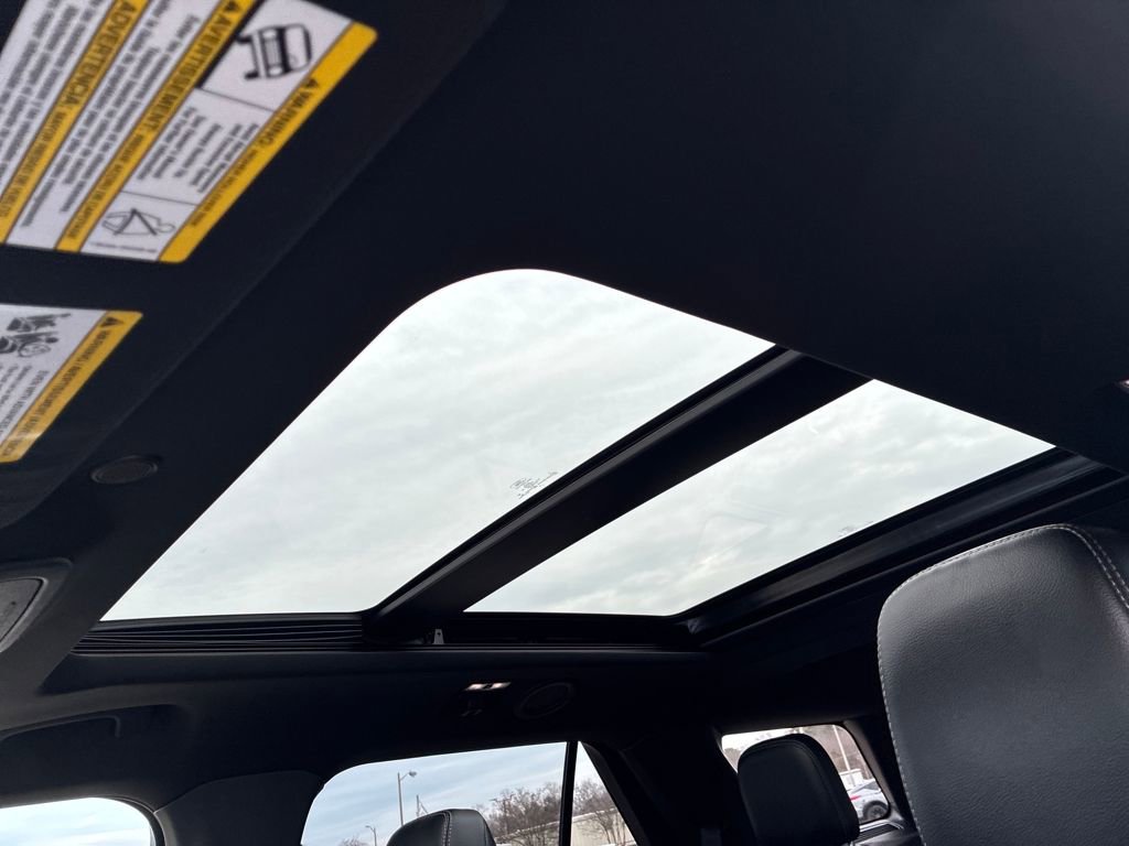 Used 2020 Ford Explorer XLT w/ Equipment Group 202A image 22