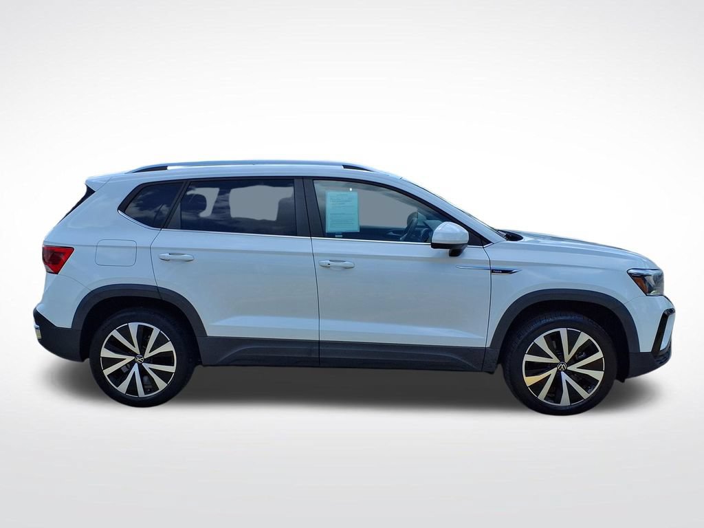 Used 2022 Volkswagen Taos SE FWD image 5