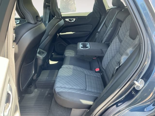 Used 2024 Volvo XC60 B5 Core w/ Protection Package Premier AWD/4WD image 13