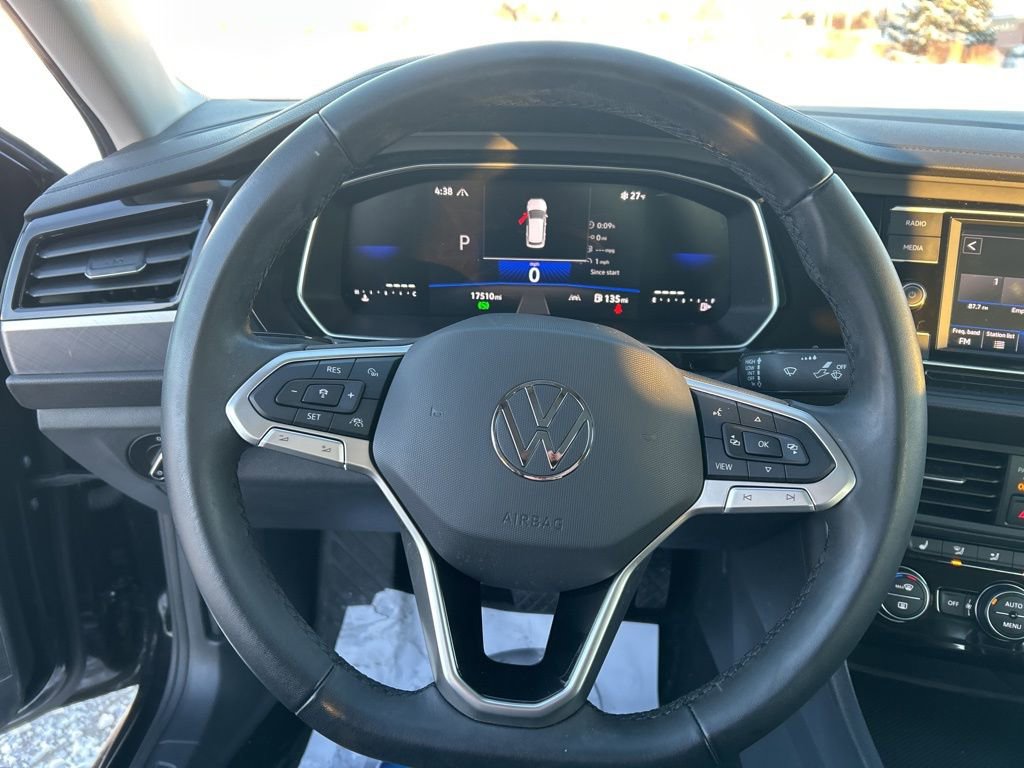 Used 2024 Volkswagen Jetta SE w/ Panoramic Sunroof Package image 26