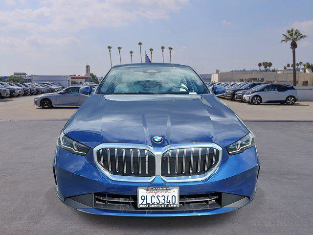 Used 2024 BMW 530i w/ Premium Package image 2