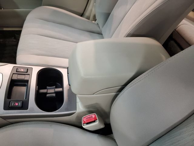 Used 2014 Subaru Outback 2.5i Premium AWD/4WD image 27