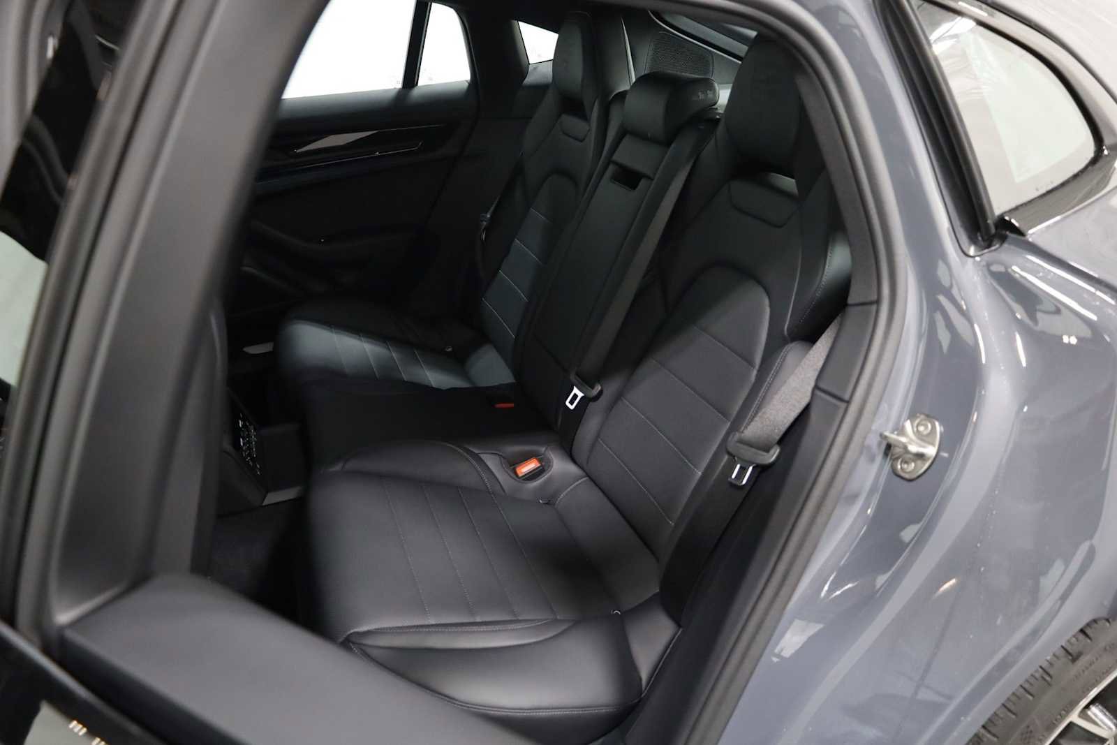 New 2026 Porsche Panamera 4 image 35