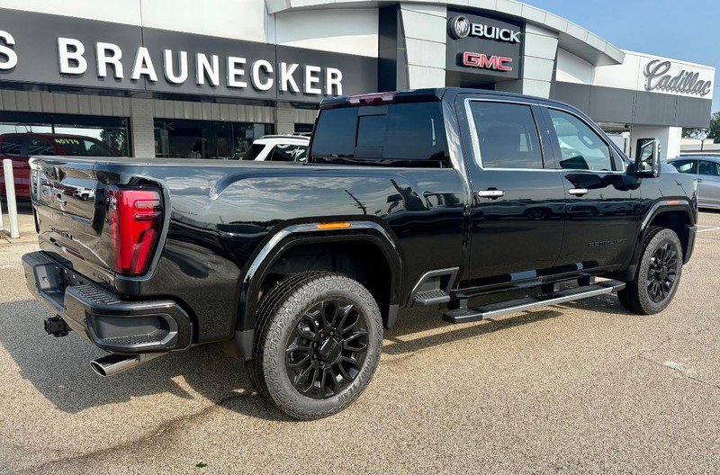 New 2026 GMC Sierra 2500 Denali w/ Denali Reserve Package AWD/4WD image 3